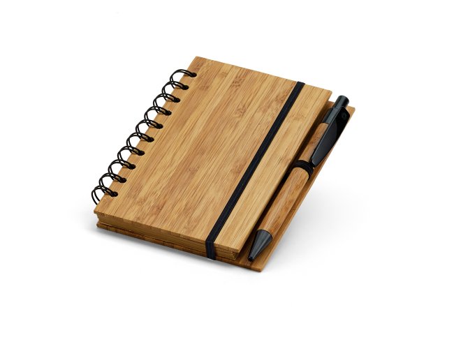 Caderno. Bambu. Com 70 folhas pautadas de papel reciclado. Incluso esfe