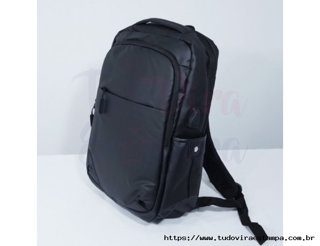 Mochila Couro Sinttico USB 20 Litros